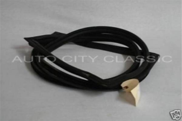 Auto City Classic - 1957-1960 Ford Ranchero Back Glass Gasket B1017TG