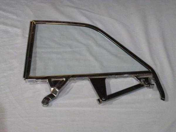 Auto City Classic - 1963-1964 Cadillac Convertible Assembled Quarter Glass Q2454TA