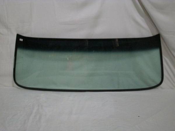 Auto City Classic - 1973-1991 Chevrolet / GMC Pickup, Suburban and Utility Flush Mount Windshield W848NM