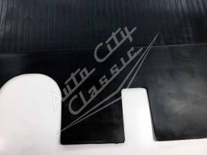 Auto City Classic - 1958 Chevrolet Passenger Cars Rubber Trunk Mat - Image 2