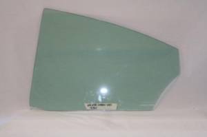 1958 Chevrolet / Pontiac 2 Door Sedan Club Quarter Glass Q4175T